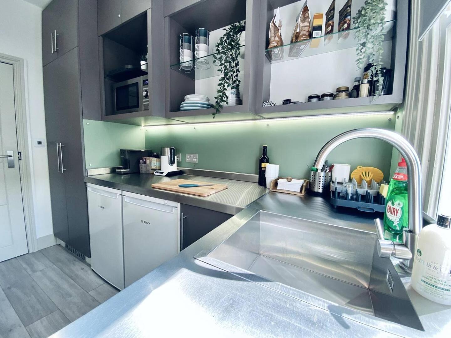Apt 08 Beachside Beauty Central Studio Steps From Cafes برايتون المظهر الخارجي الصورة